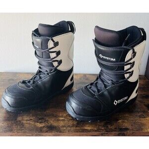 System APX Men's Snowboard Boots Black White Size 10 Mondo 28.0 Traditional Lace